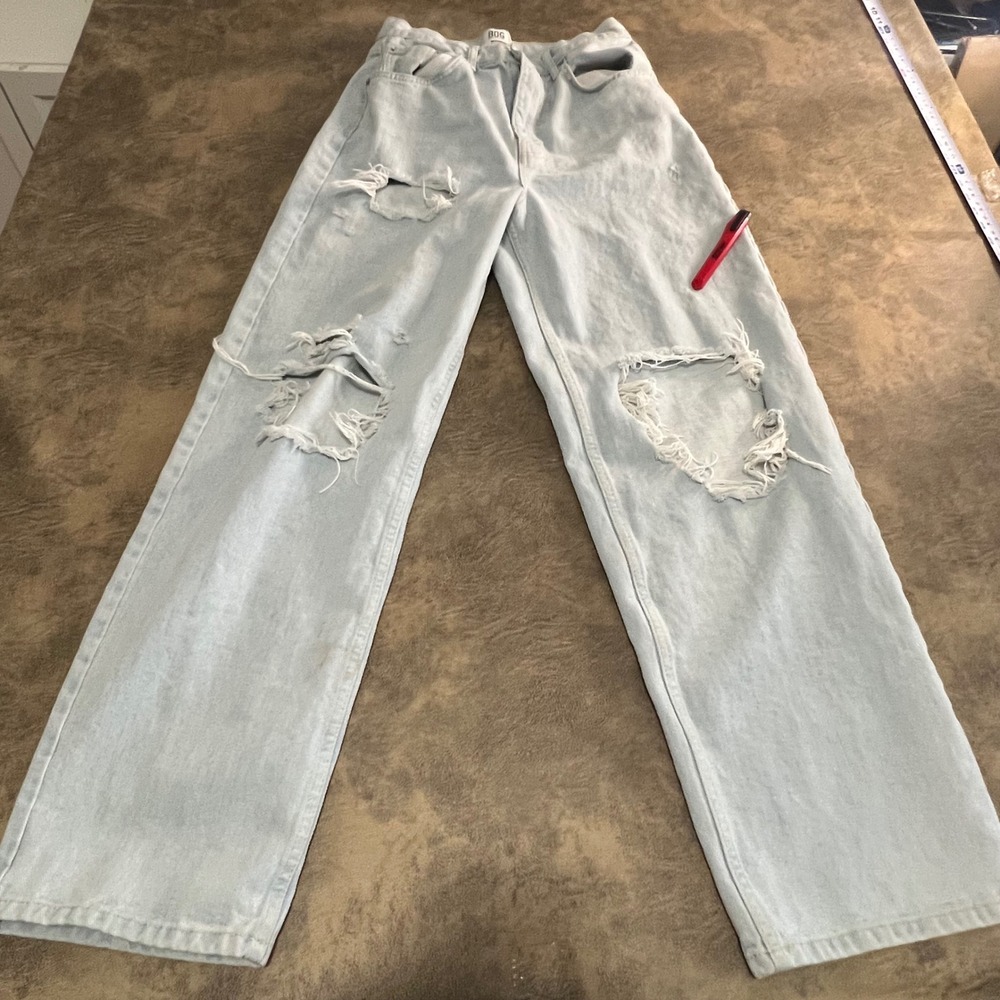 BDG Baggy Boyfriend‎ Jeans Womens Size 30 Light Wash Distressed Ripped Denim